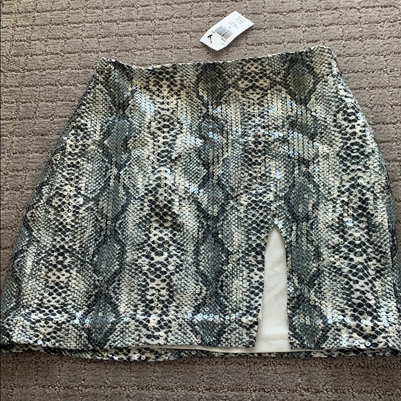 Endless Rose snake print skirt - Picture 1 of 3
